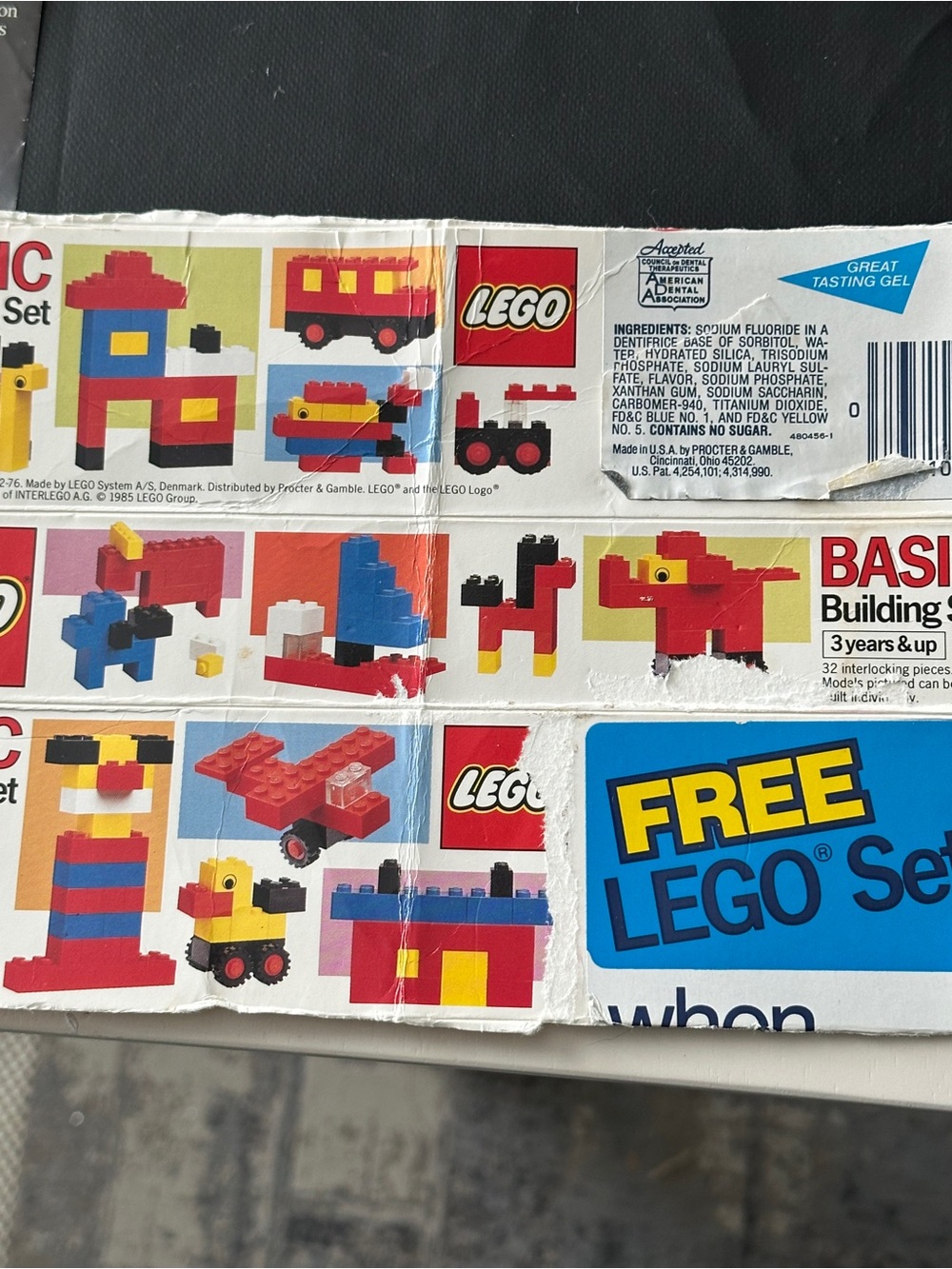 Vintage LEGO Basic Building Set in Red Case Manuals Booklets & Mixed Pieces - Picture 9 of 11